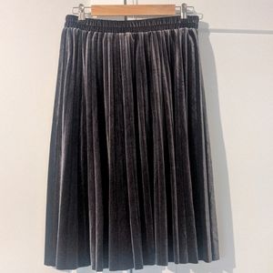 Winter velvet pleated skirt